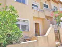 2 Dormitorios, 2 Baños Adosado Se Vende en Villamartin, Alicante