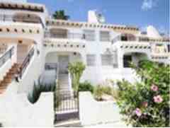 3 Dormitorios, 2 Baños Adosado Se Vende en Villamartin, Alicante