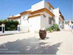 3 Dormitorios, 2 Baños Villa Se Vende en Playa Flamenca, Alicante