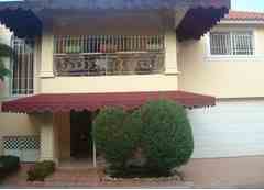 Vendo casa en El Dorado I en Res Cerrado, RD$ 8,950,000.00