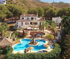 Villa in Nerja ( Nerja Caves)