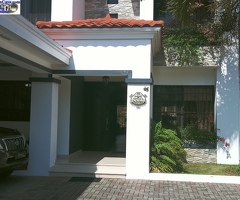Se Vende Hermosa y Amplia Casa en Residencial Altos de Panama