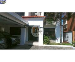 Se Vende Hermosa y Amplia Casa en Residencial Altos de Panama